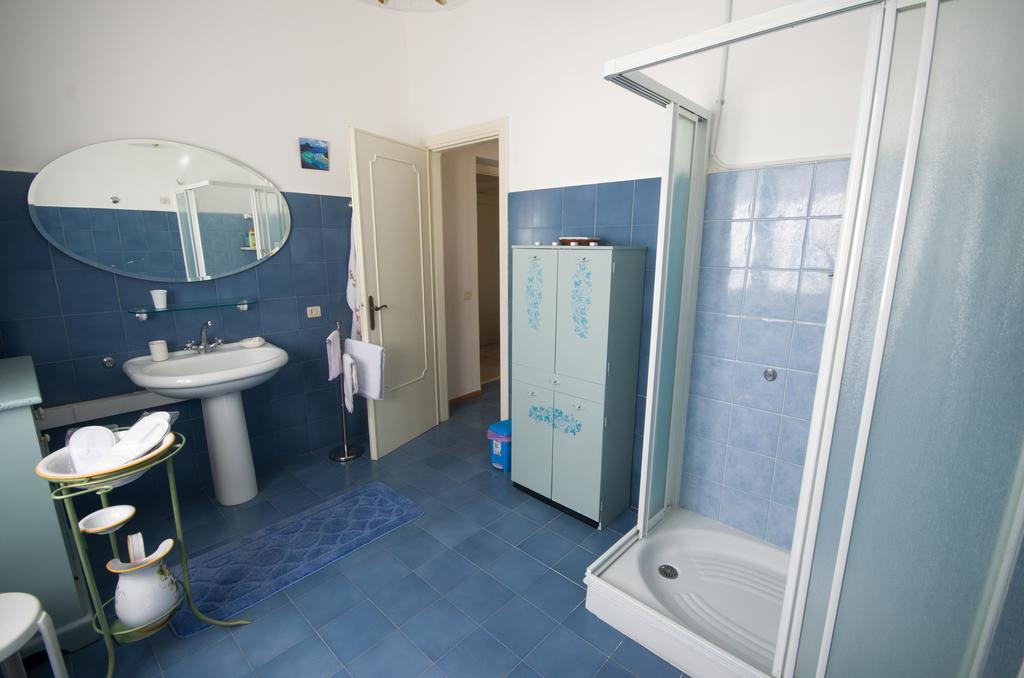 Bed And Breakfast Romantica Evasione Sutri Oda fotoğraf