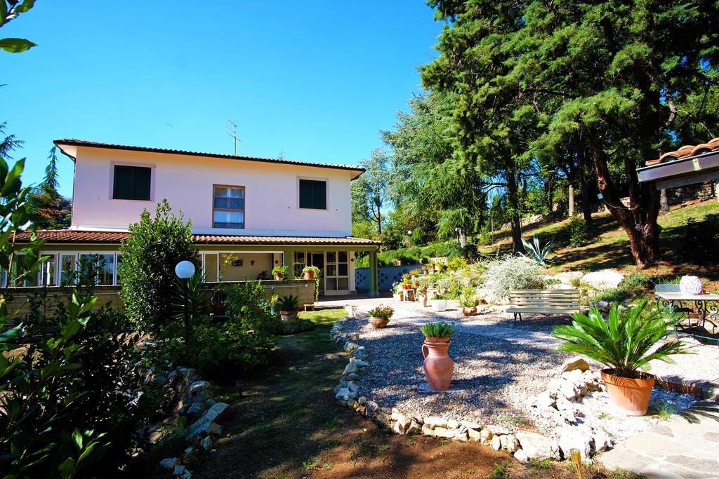 Bed And Breakfast Romantica Evasione Sutri Dış mekan fotoğraf